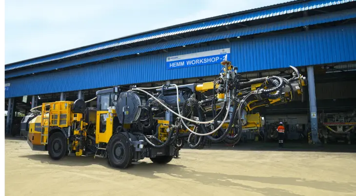 HEMM Workshop with Advanced Mining Equipment